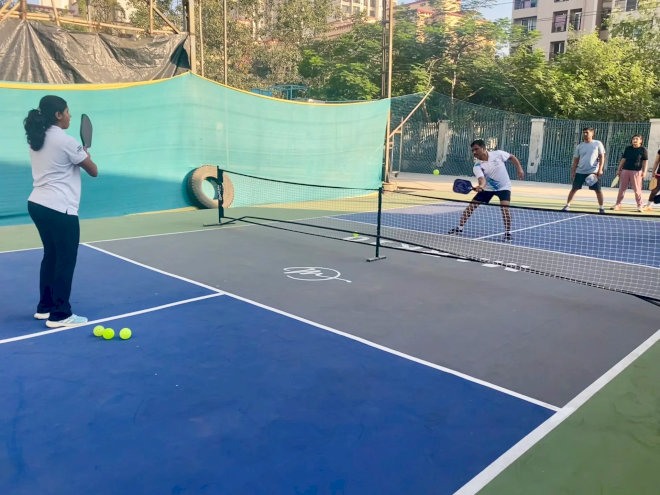 Lỗi trên sân có 2 - 3 trái bóng