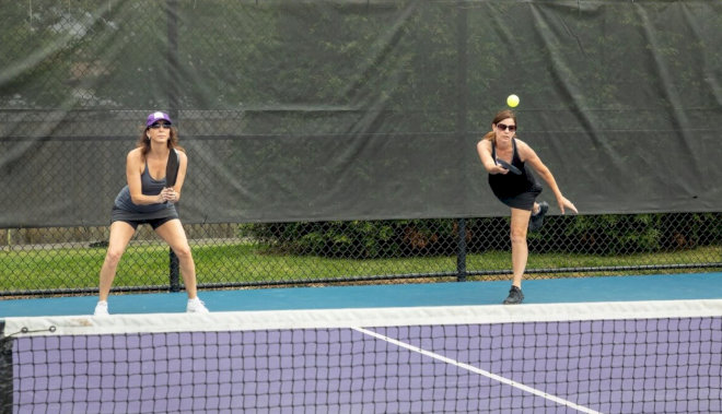 Thứ tự người giao bóng cần được xác định rõ ràng trước trận đấu