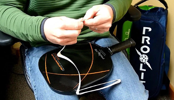 Bóc lớp bảo vệ từng đoạn