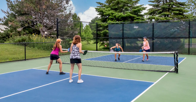 Điểm bắt đầu trận đấu luôn là 0-0-2 vì đội giao trước chỉ được một lượt giao nhằm giảm lợi thế