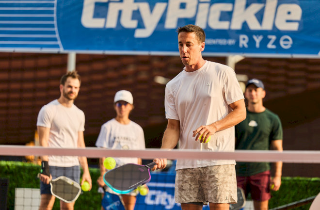 JOOLA 3S Dual đòi hỏi kỹ thuật và thể lực tương đối ở người chơi 