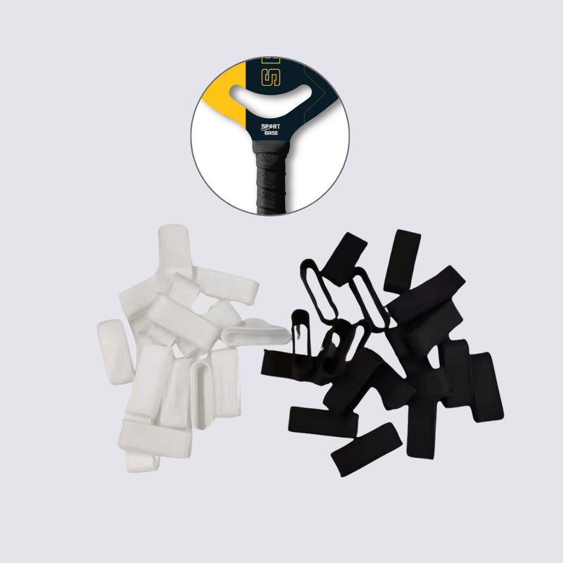 Sử dụng vòng cao su cổ vợt đi kèm nếu có để cố định lớp dây quấn thêm chắc chắn