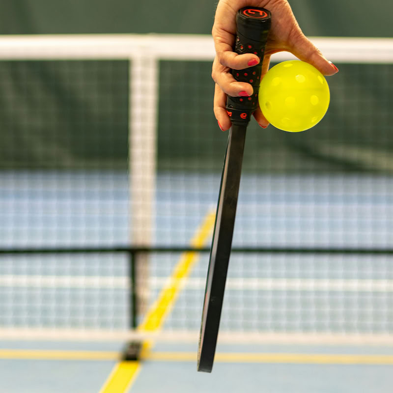 Không đe dọa, thách thức đồng đội, đối thủ trên sân đấu