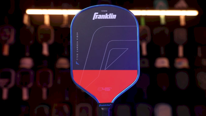 Franklin T700 sử dụng carbon T700 cao cấp giúp tăng độ xoáy, cảm giác bóng chắc chắn
