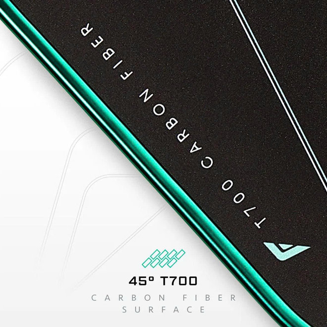 Mặt Carbon T700 theo góc 45° hỗ trợ kiểm soát bóng tốt