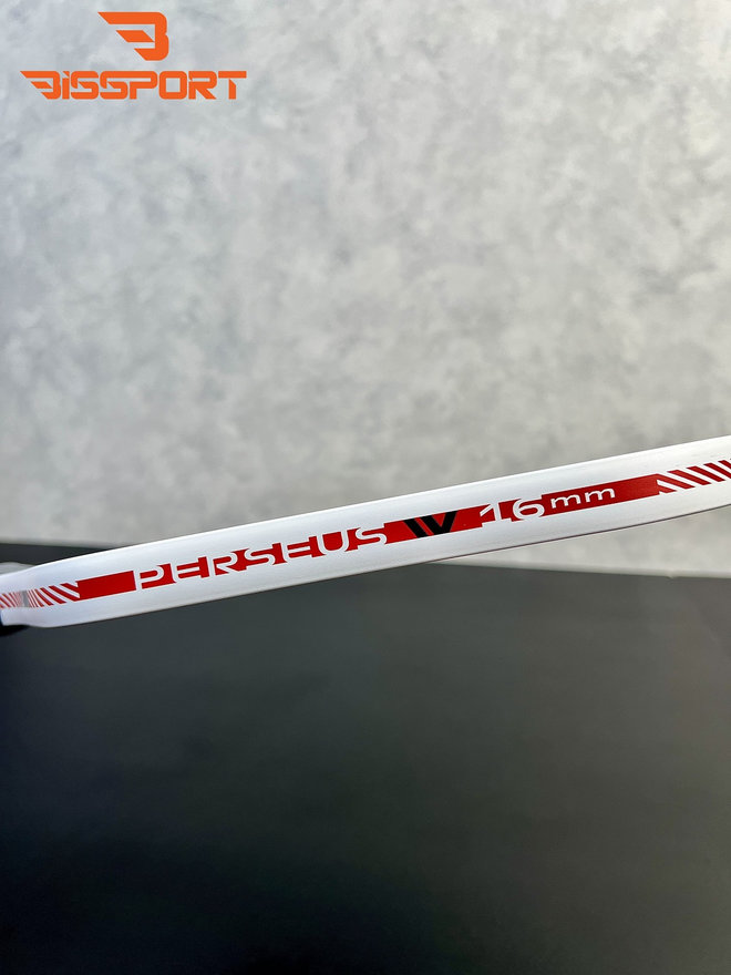 Phù hợp cho người chơi theo lối đánh kiểm soát và chiến thuật