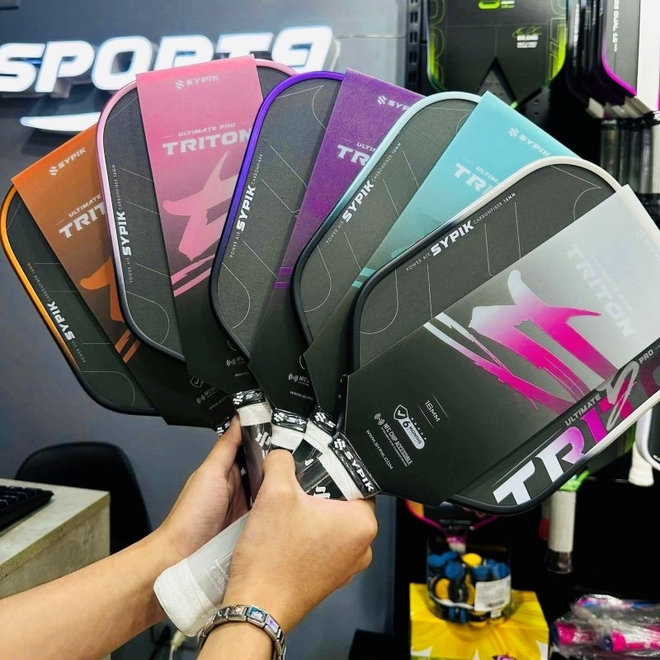 Vợt Pickleball Sypik Triton 5 phù hợp với người thích cá nhân hóa phong cách