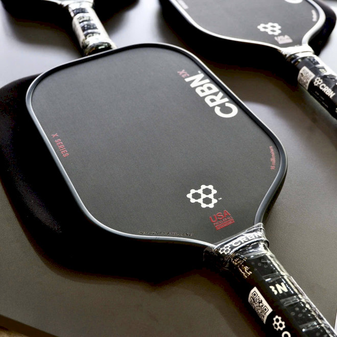 Pickleball CRBN³ X Series 16mm được sản xuất trên tiêu chuẩn công nghệ hàng đầu