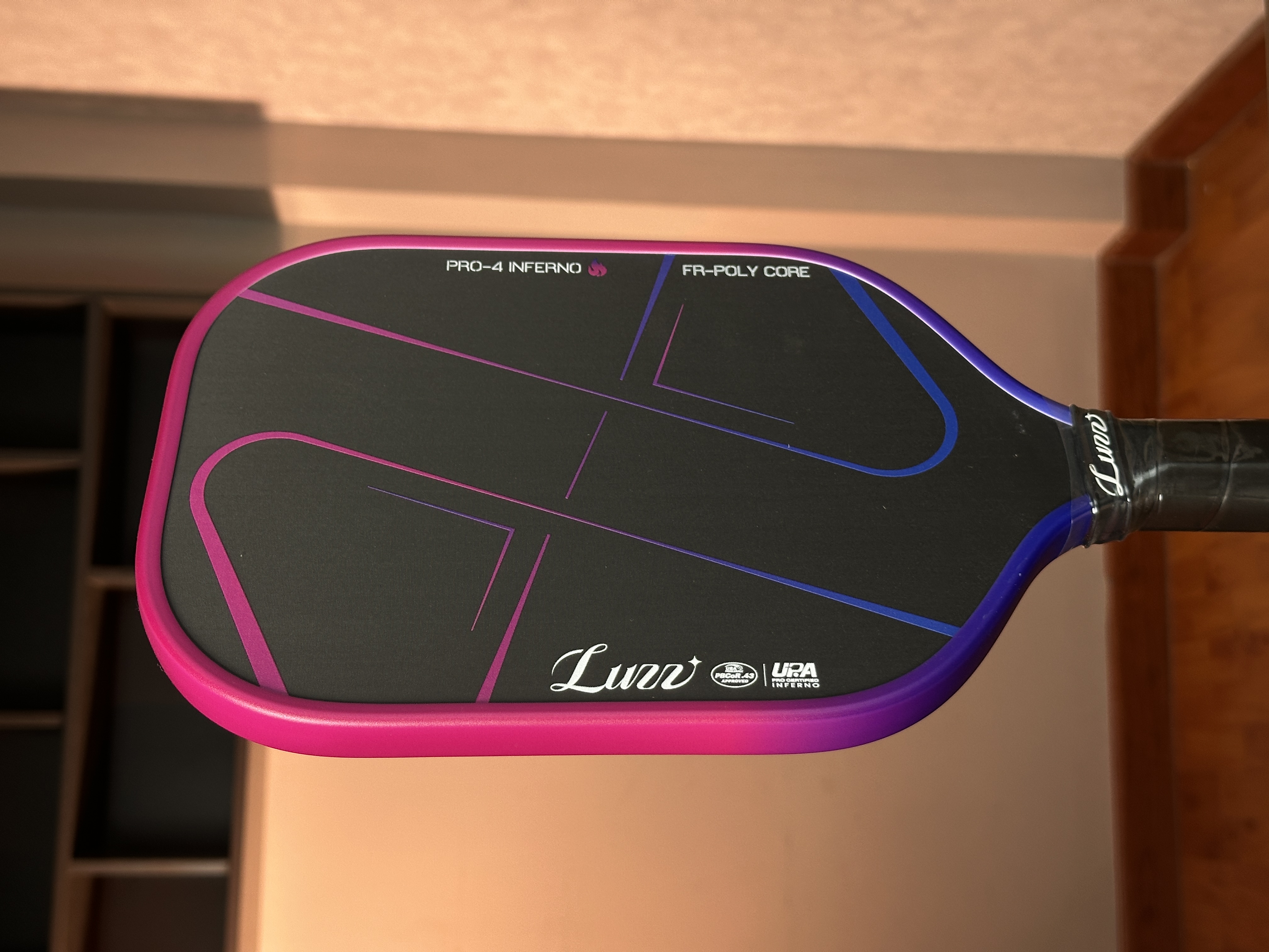 Vợt Pickleball Luzz Inferno Chính Hãng – Hồng - Sức Mạnh Bùng Nổ, Kiểm Soát Ổn Định -  Tăng Spin - Điểm Ngọt Rộng Dễ Thuần