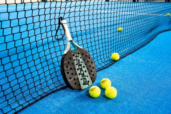 Padel là môn gì? So sánh điểm khác biệt với Pickleball